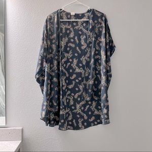 Flowy, boho-style cardigan